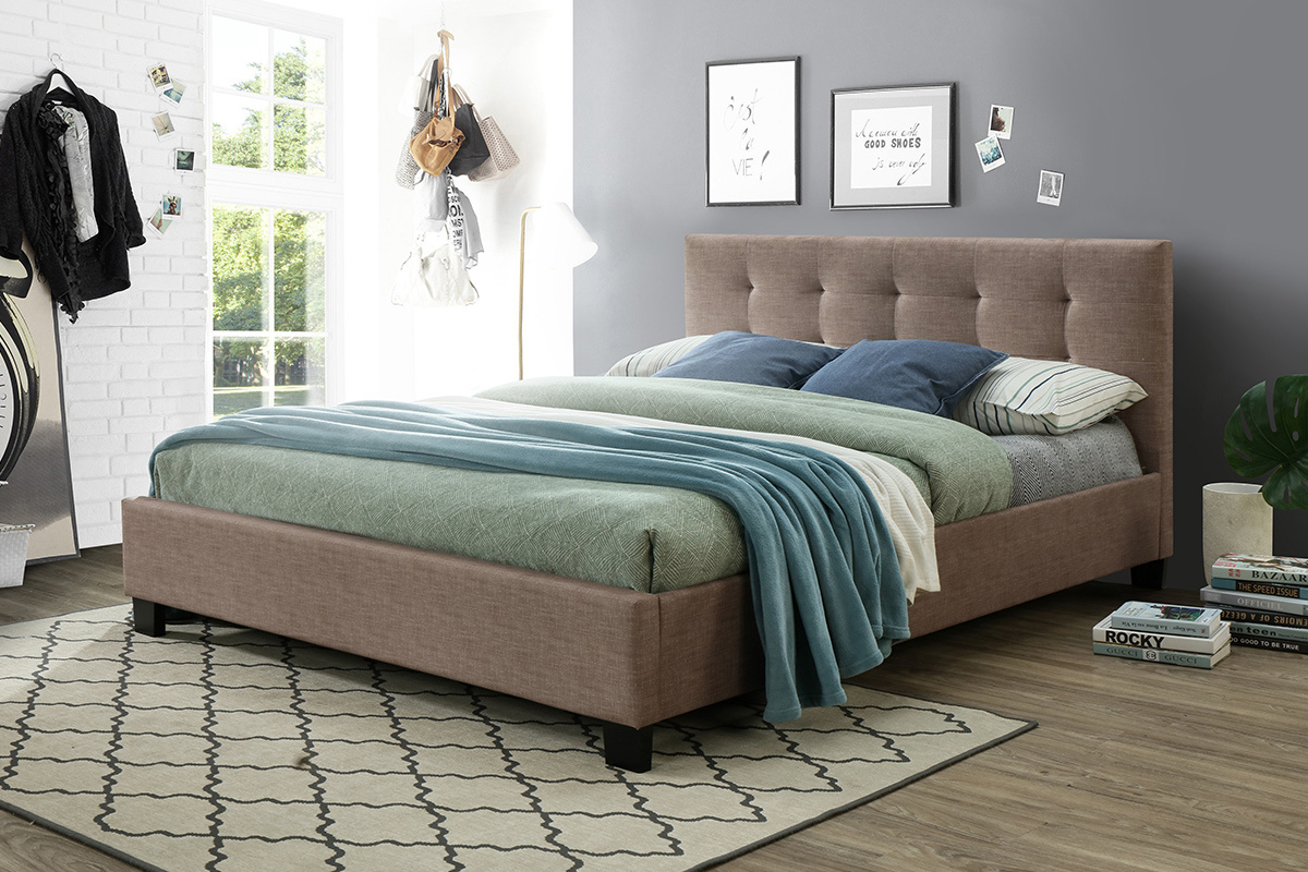 Cama 160 x 200 tela camel acolchada MARQUISE