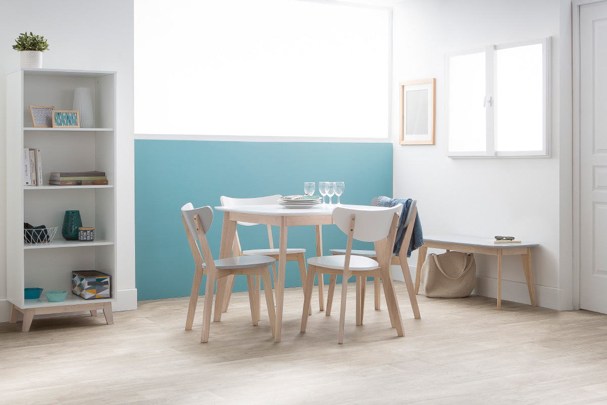 Mesa de comedor extensible nrdica en madera clara L90-130 LEENA